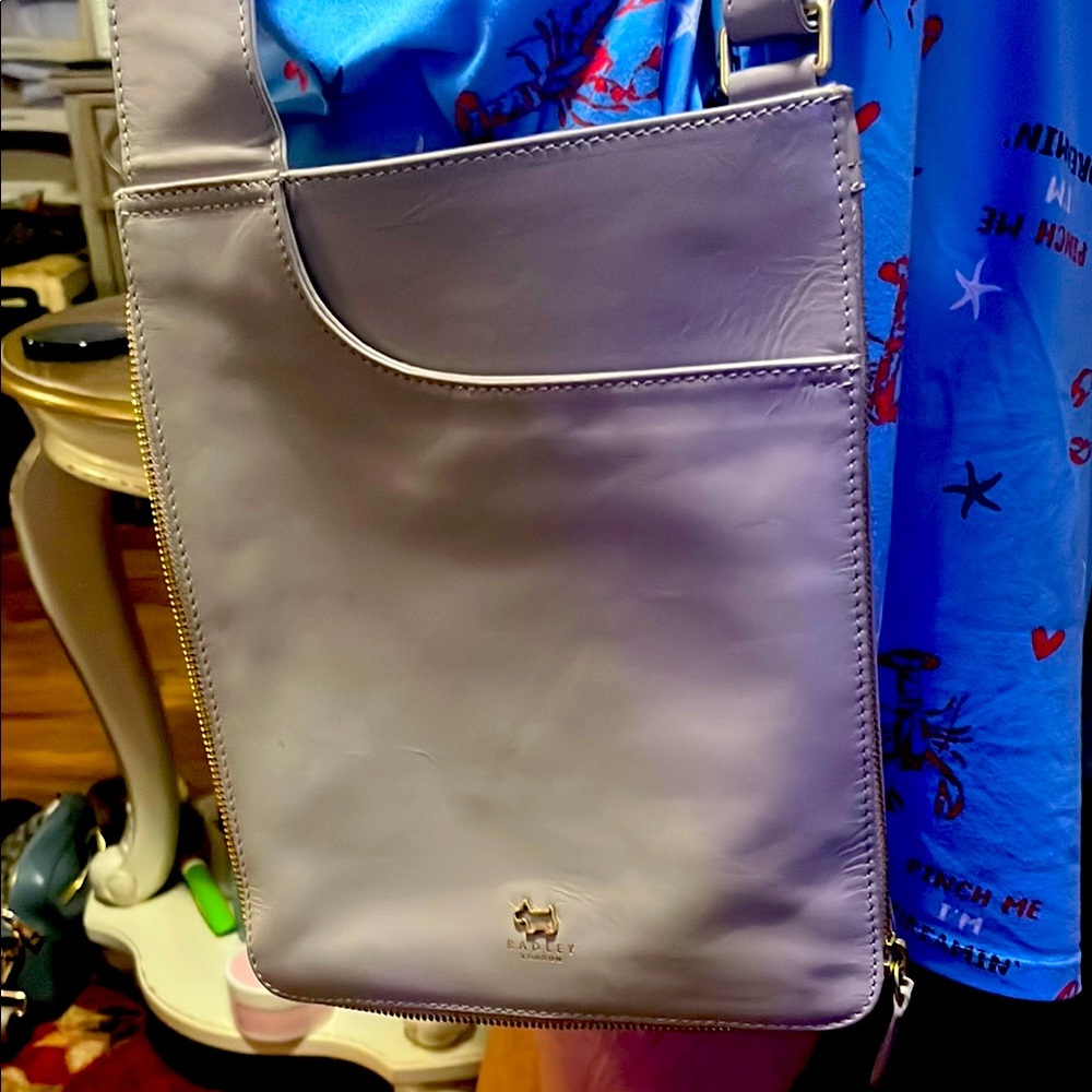 RADLEY LONDON Purple Messenger Bag Sleek Design